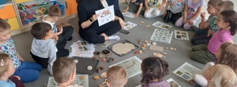 11.06.26r. „Tropy i ślady” – warsztaty w Krasnalach